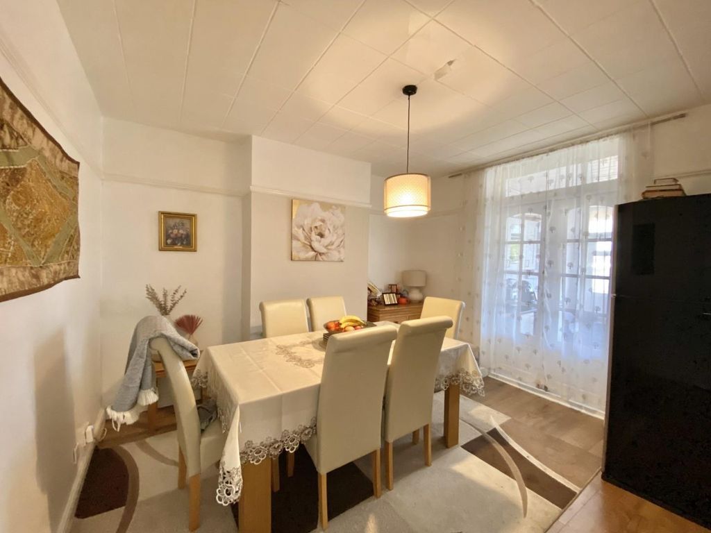 Property photo 2 of 18 Thumbnail_Img_1623.Jpg