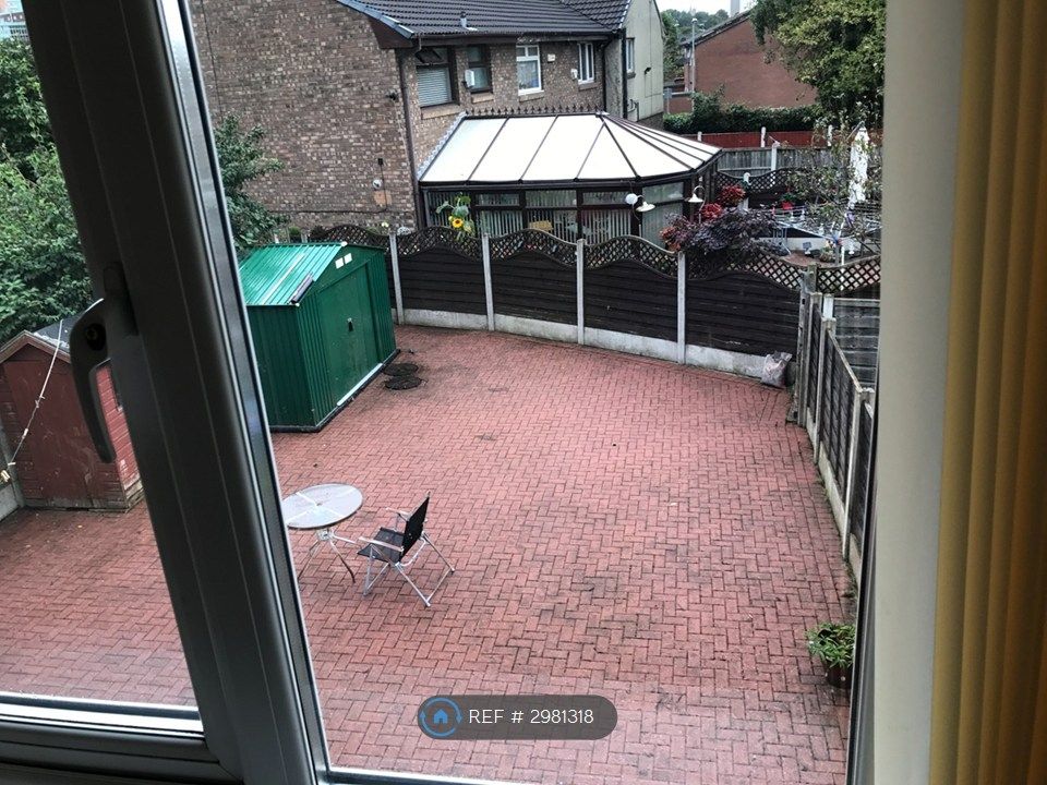 Property photo 2 of 8