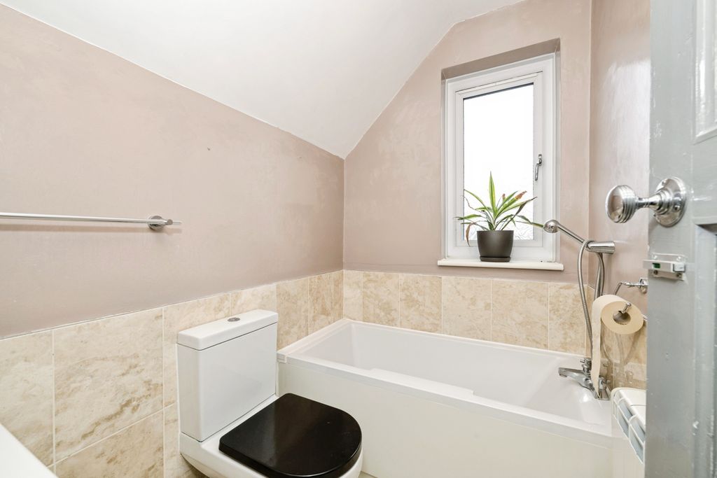 Additional image 16 of 4 bed semi-detached house for saleNewmarket Road, Teversham, Cambridge CB1
