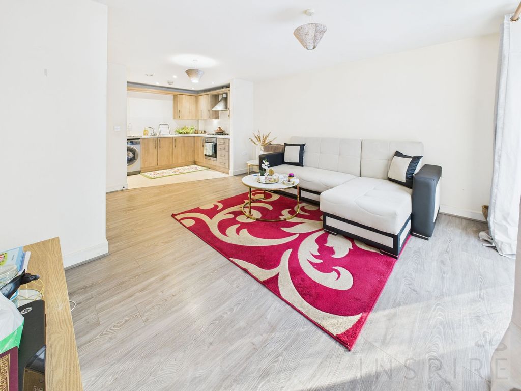 Property photo 3 of 12