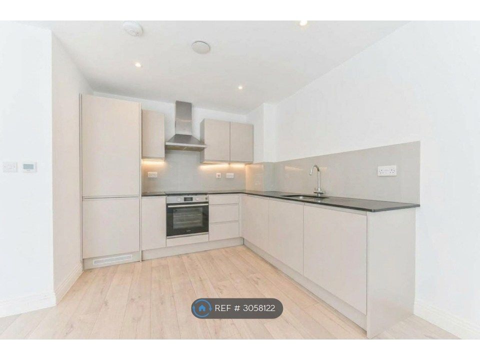 Property photo 1 of 8 Kitchen
