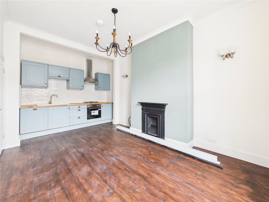 Property photo 3 of 11 Picture No. 02