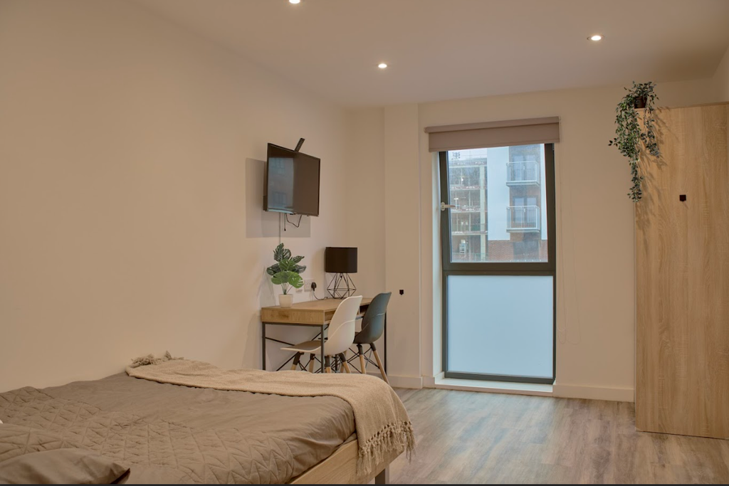 Property photo 2 of 11