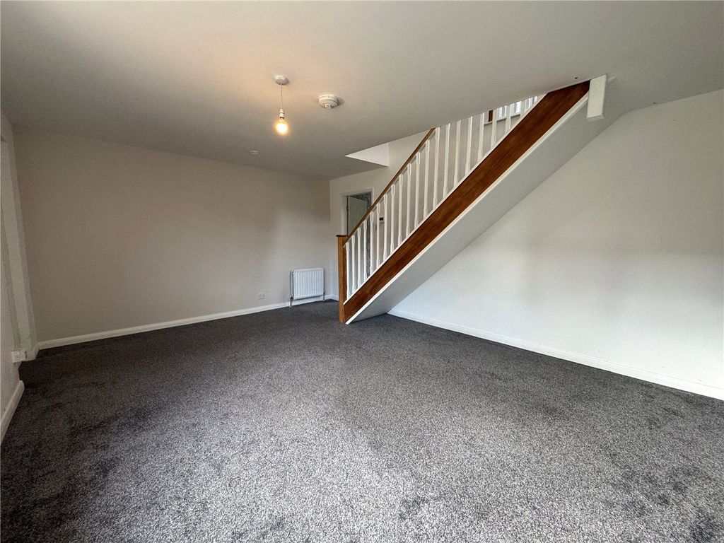 Property photo 3 of 11 Picture No. 12