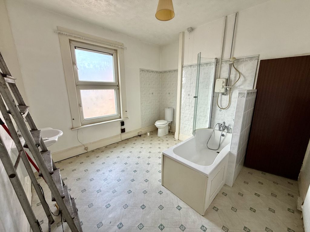 Property photo 3 of 5 Img_8277