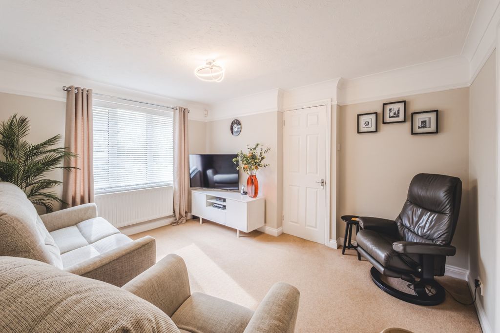 Property photo 2 of 25 5067123