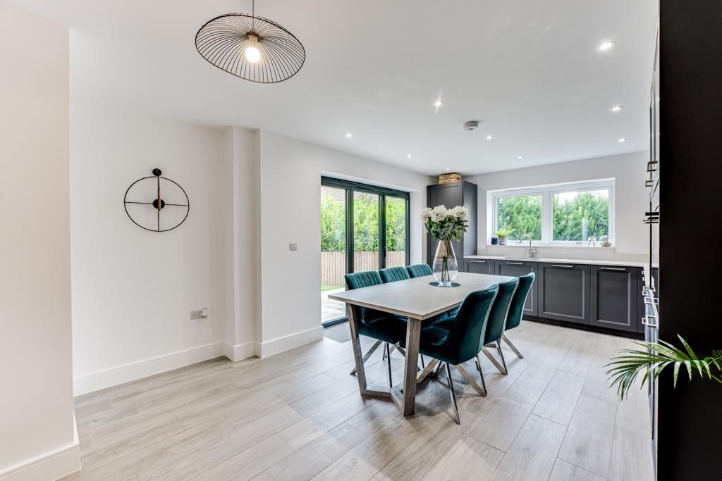 Property photo 3 of 40 5 Cranford Road, Barton-20.Jpg