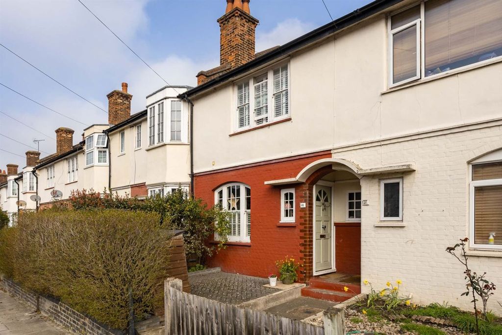 Property photo 2 of 8