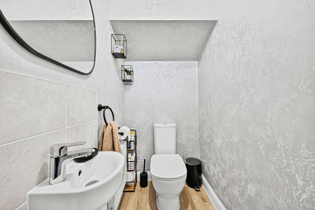 Property photo 3 of 20 Wc
