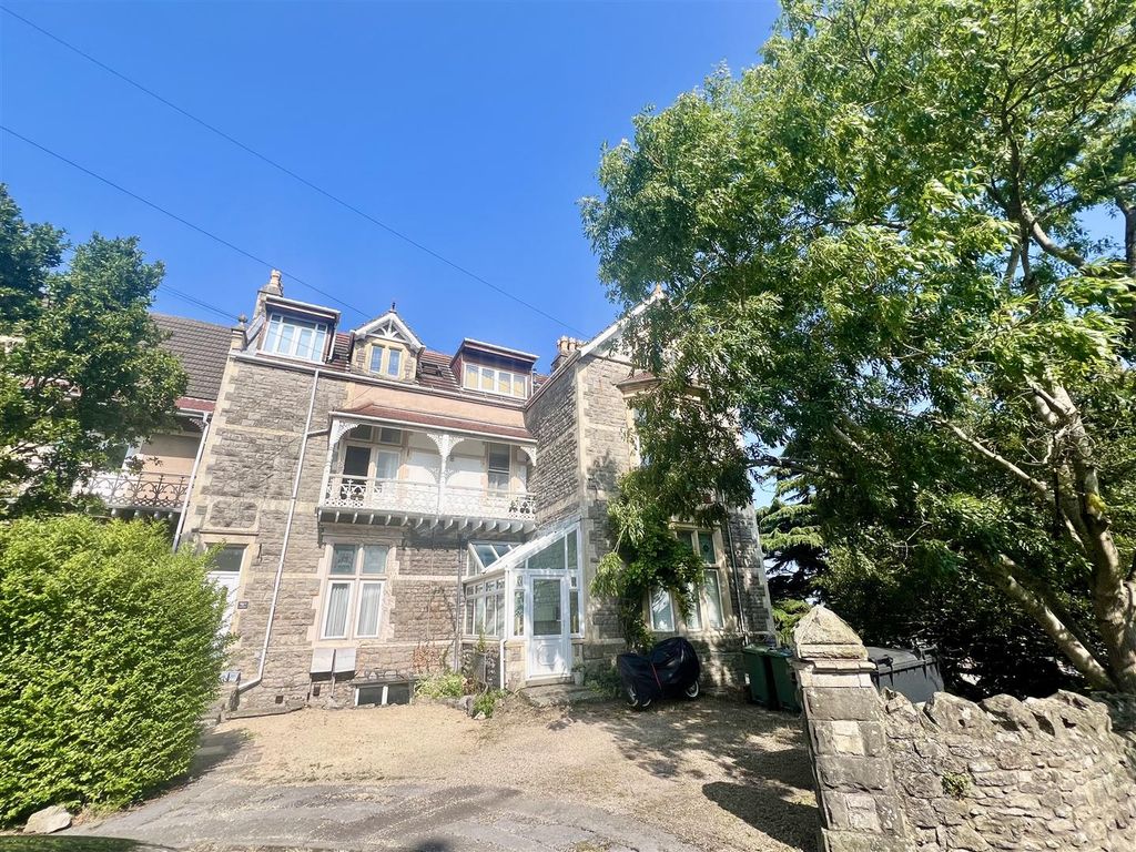 Property photo 1 of 13 Front