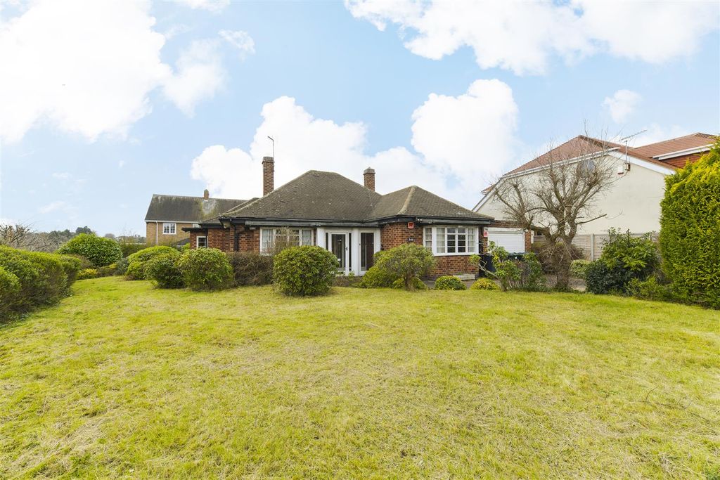 Property photo 2 of 18