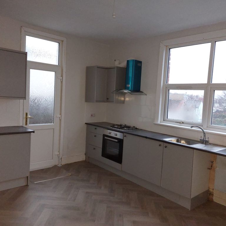 Property photo 1 of 1 London Road, Thornton Heath Cr7 7Pe