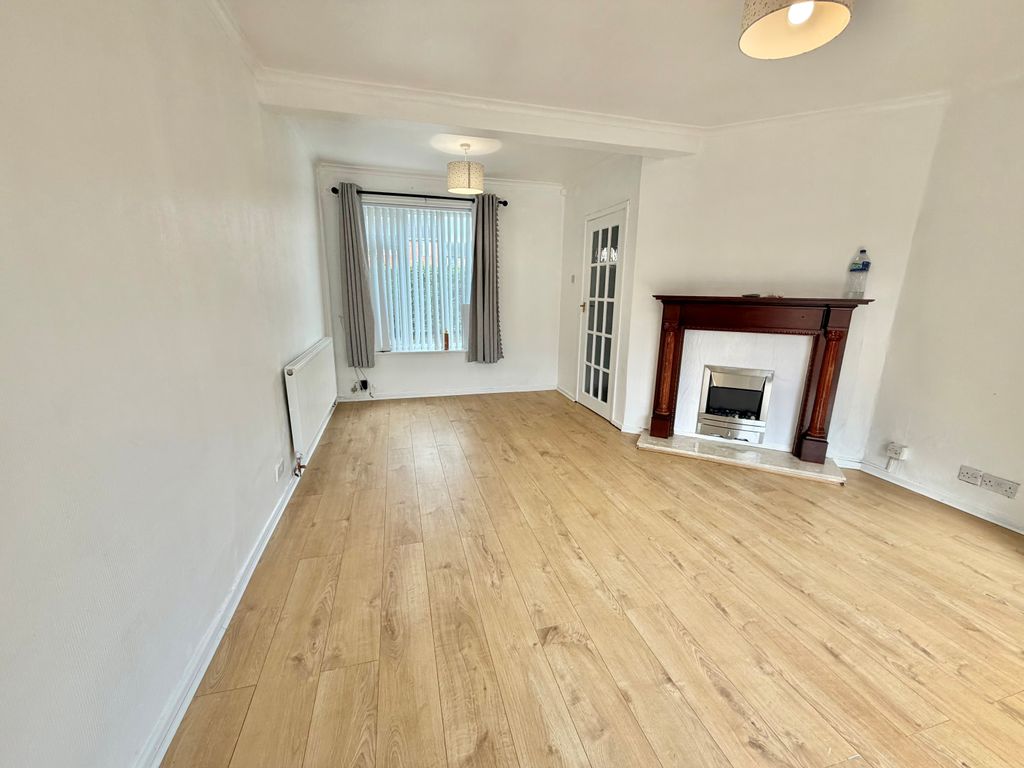 Property photo 3 of 17 Image