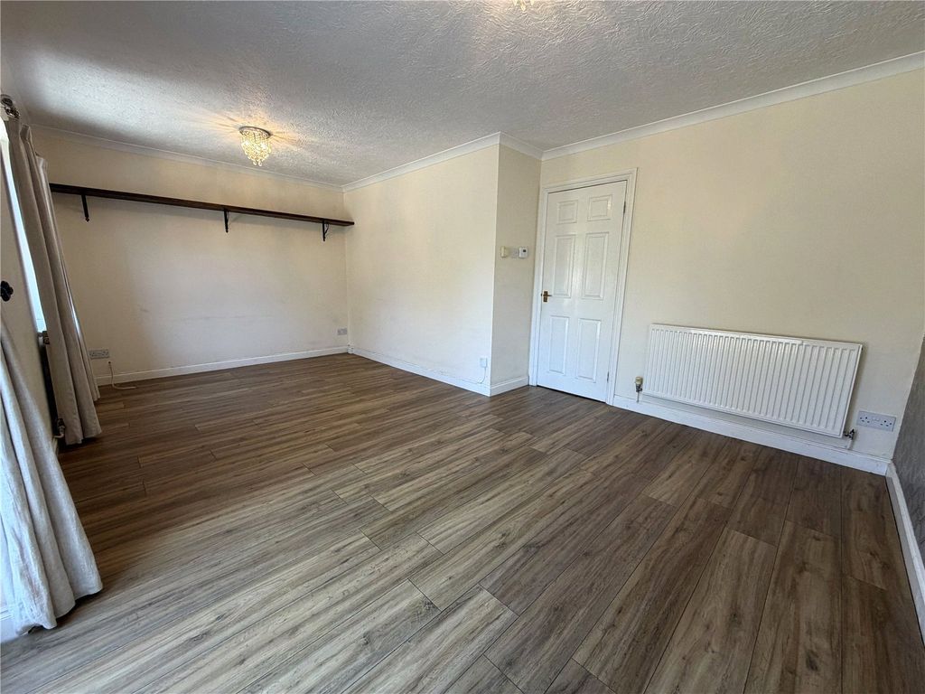 Property photo 3 of 13 Picture No. 32