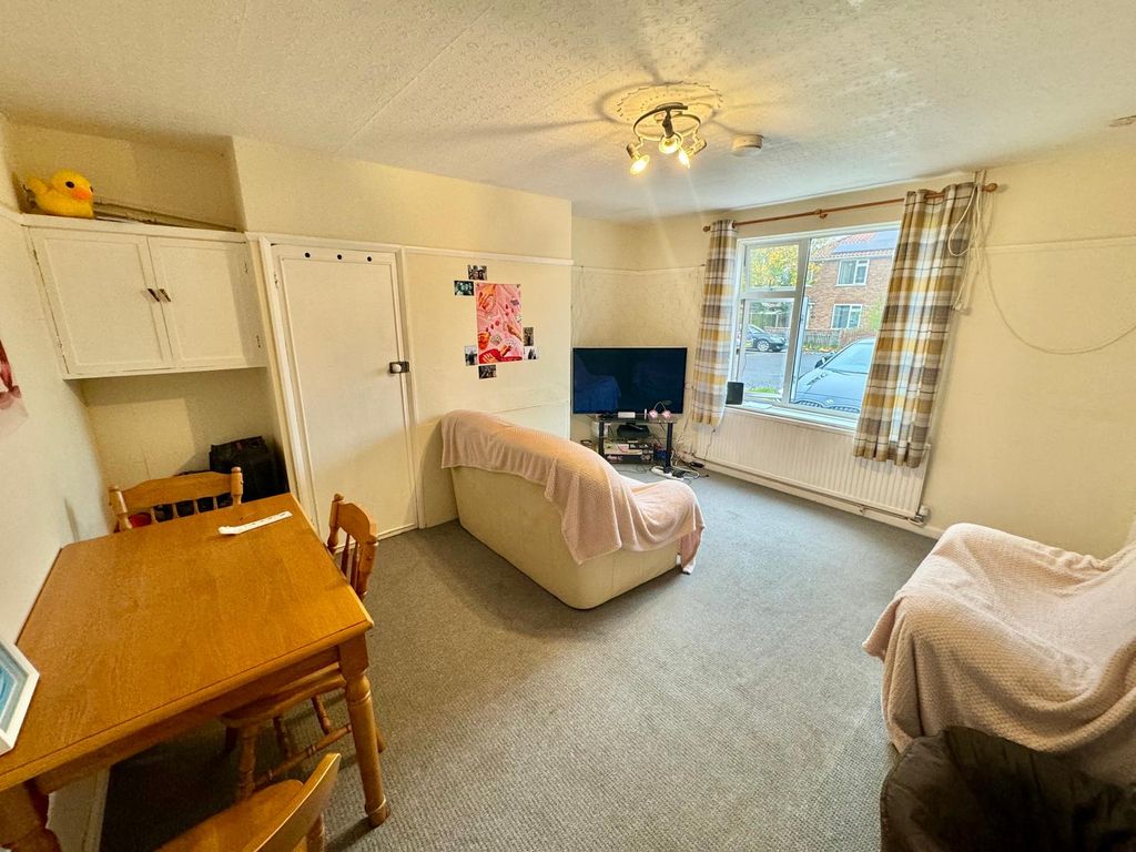 Property photo 3 of 14 Image