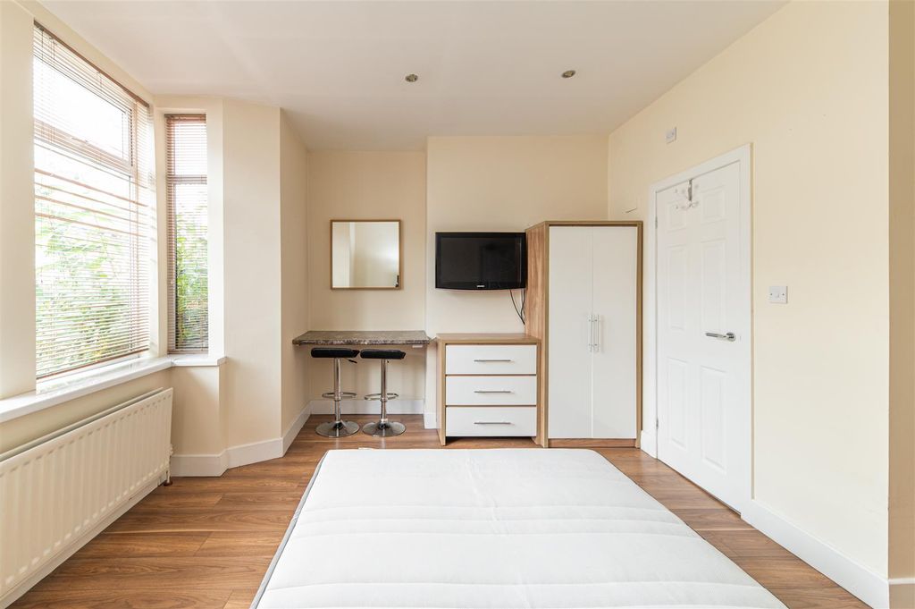Property photo 3 of 10 Edit-5682.Jpg