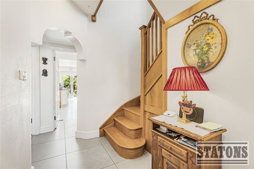 Property photo 2 of 19 Picture No. 31