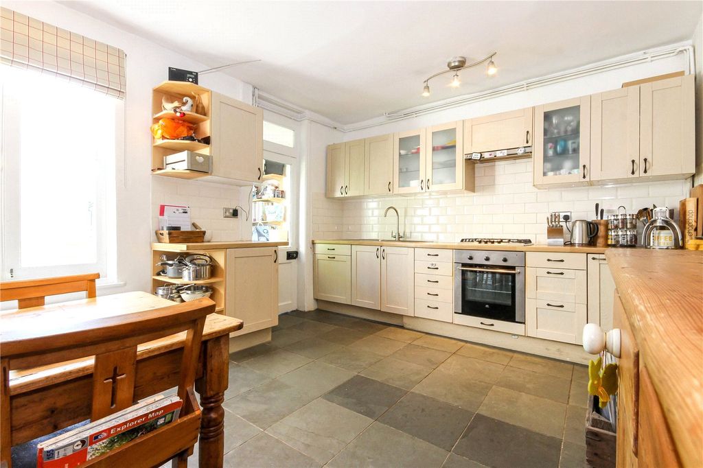 Property photo 1 of 10 Picture No. 22