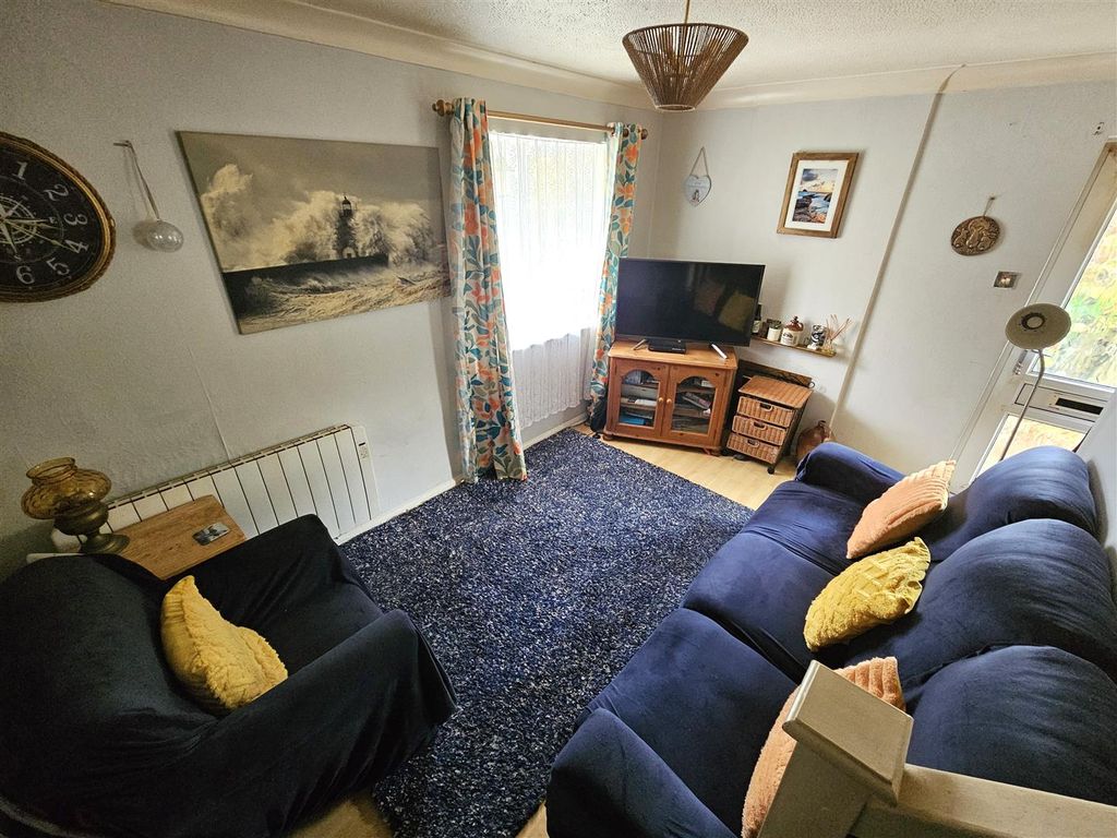 Property photo 2 of 12 Living Room.Jpg