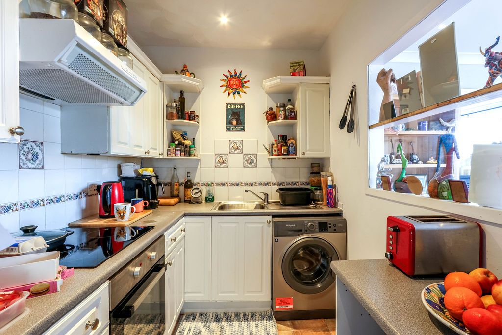 Property photo 2 of 9