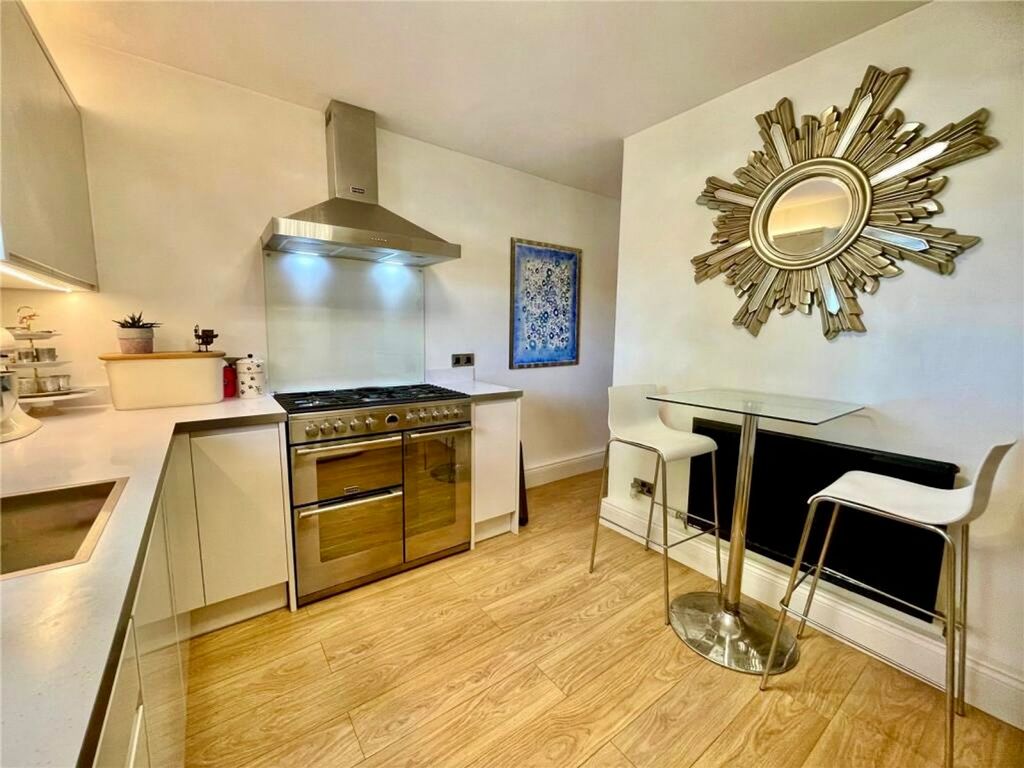 Property photo 3 of 22