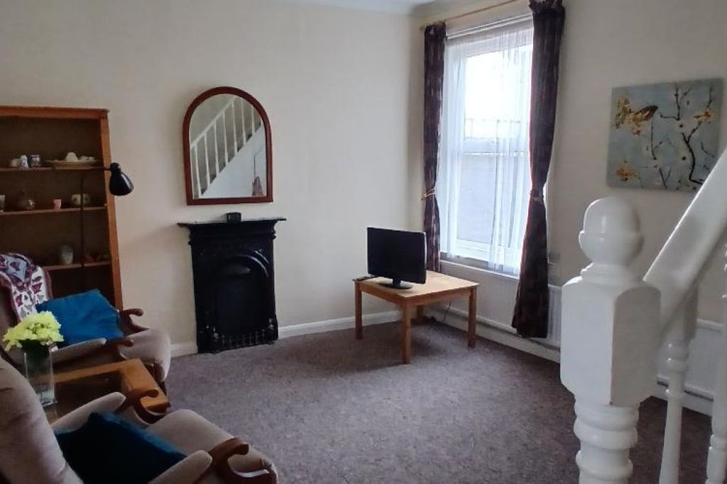 Property photo 2 of 11