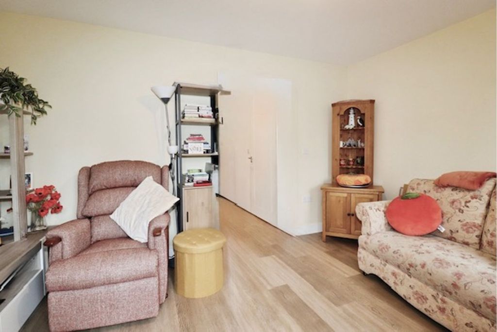 Property photo 2 of 13