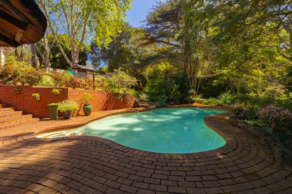 Property photo 2 of 39