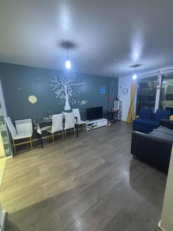 Property photo 1 of 6 Photo 1