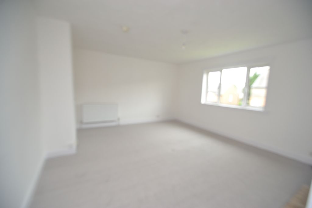 Property photo 2 of 6 Lounge 2