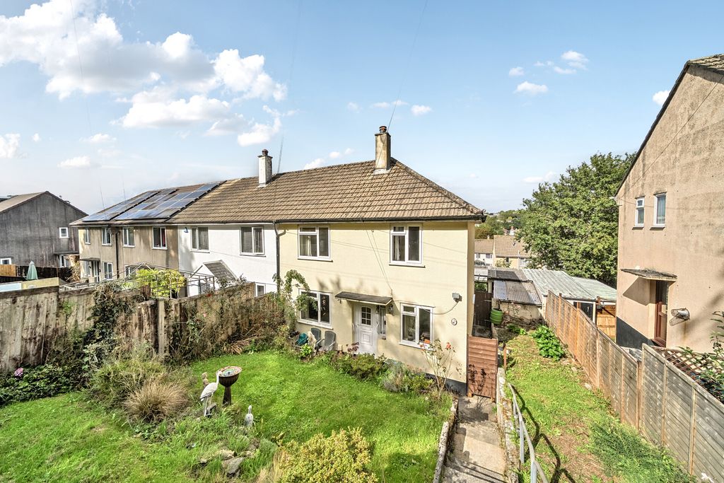 Property photo 1 of 26 Wolverwood Lane