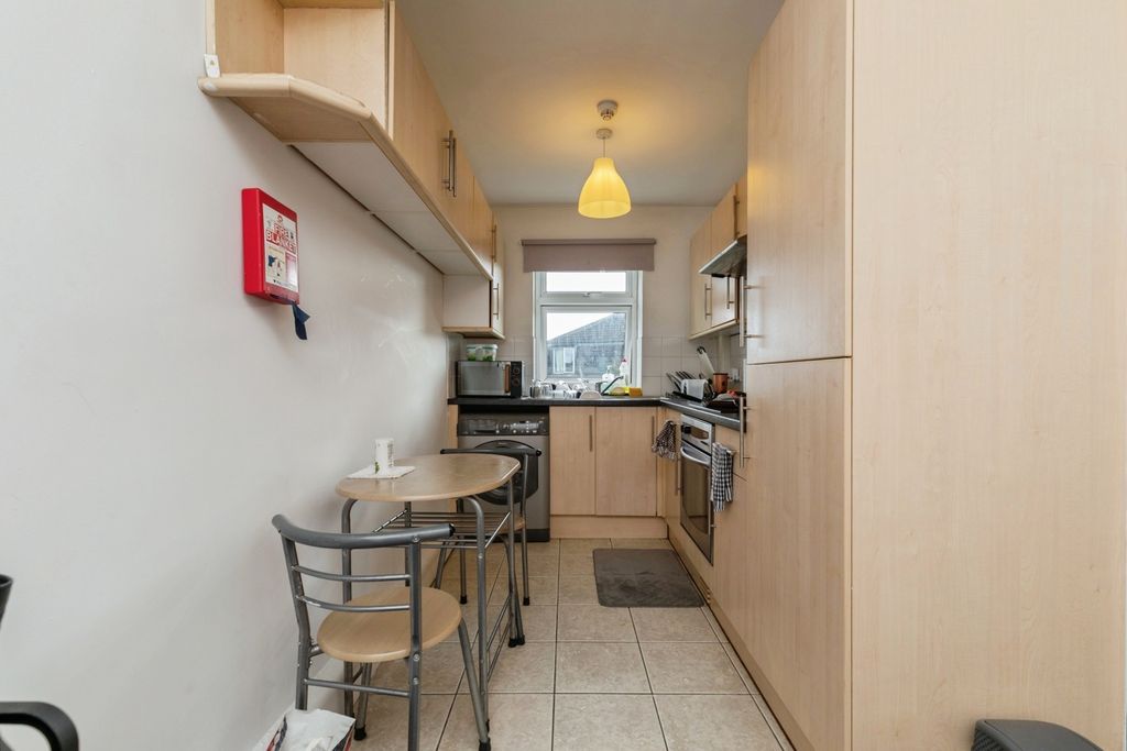 Property photo 2 of 7 Pbox-Img.Jpg