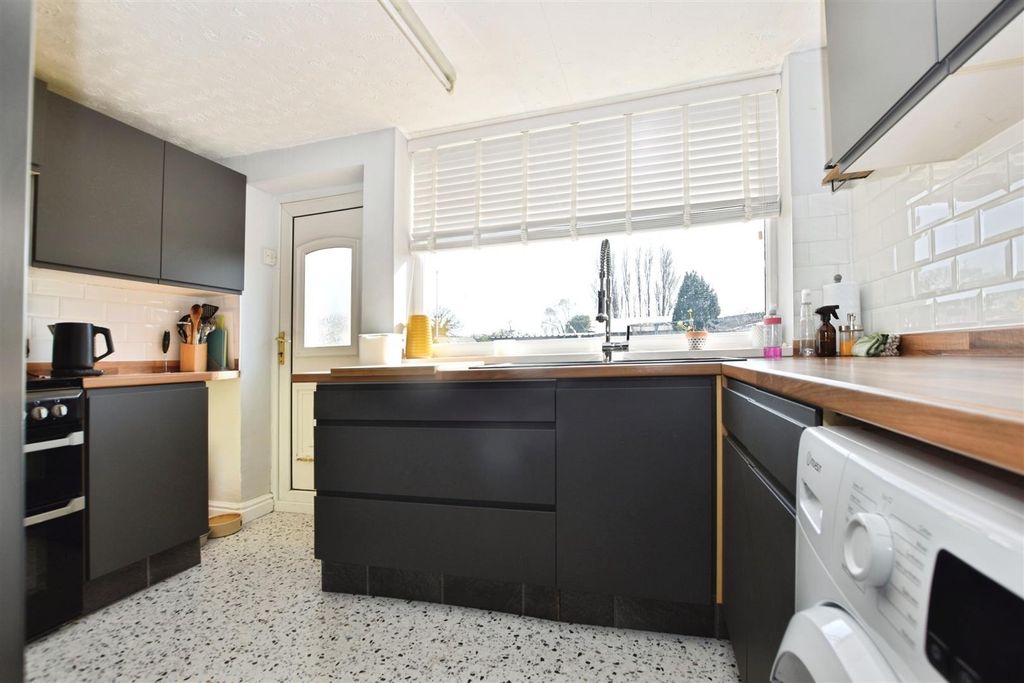 Property photo 3 of 14 33F4F0c2-Dsc_0152.Jpg