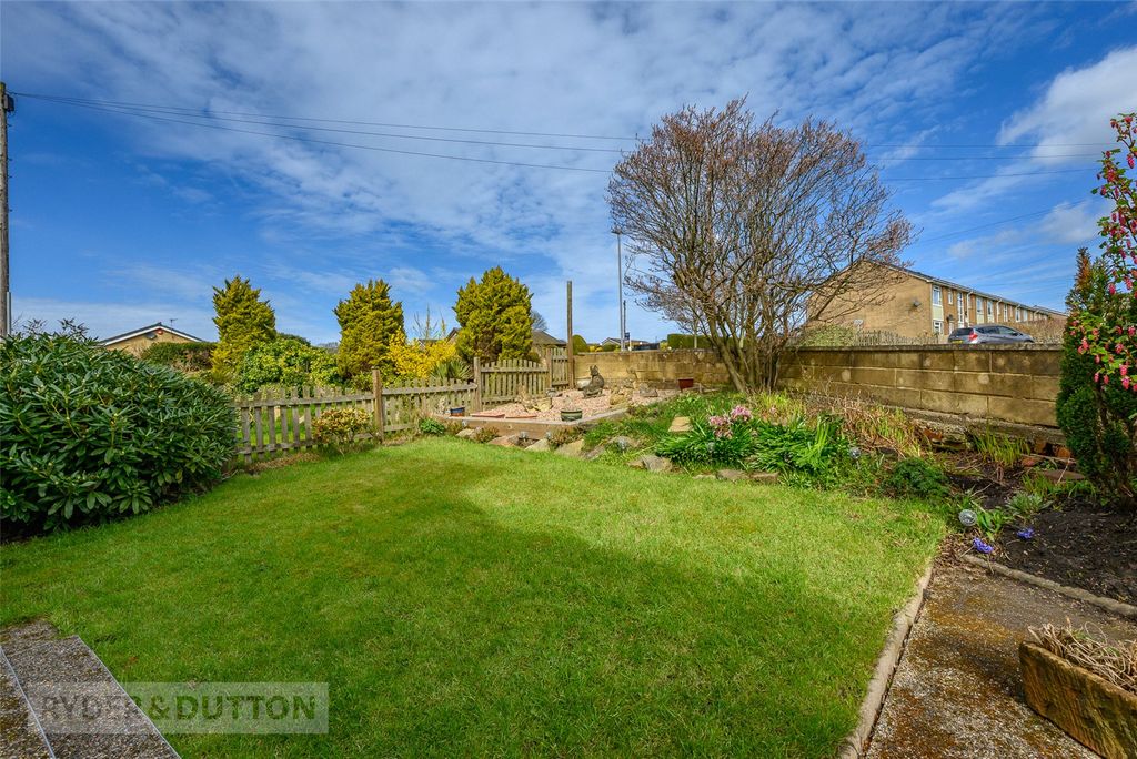Property photo 3 of 23 Garden