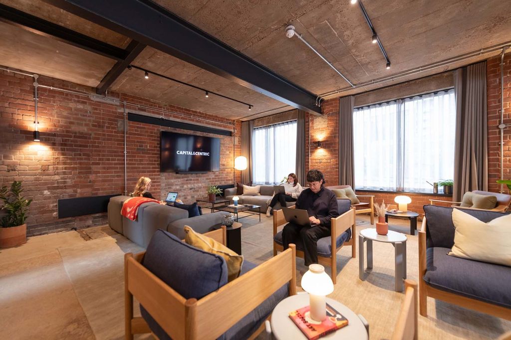 Property photo 2 of 18