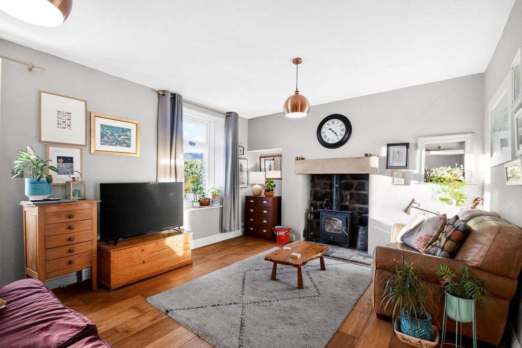 Property photo 3 of 15 5Chapelterrace-17.Jpg