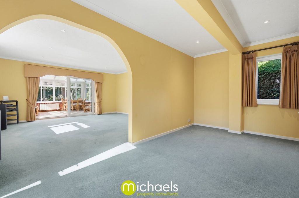 Property photo 2 of 29