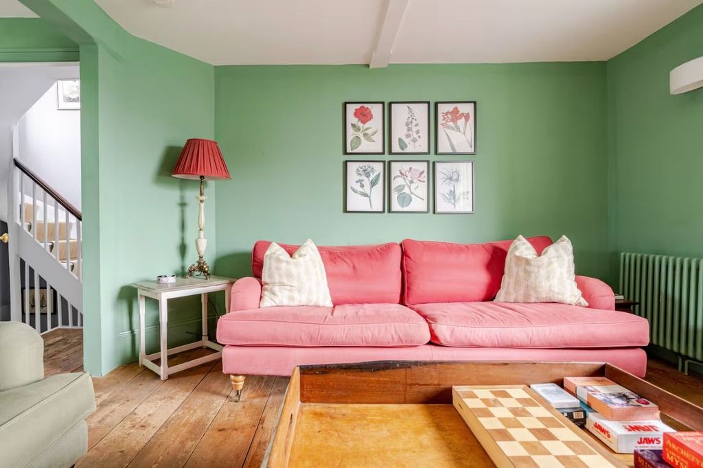 Property photo 2 of 43