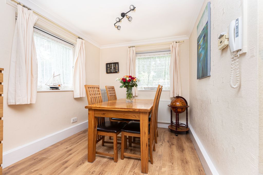 Property photo 2 of 16 Img_4352
