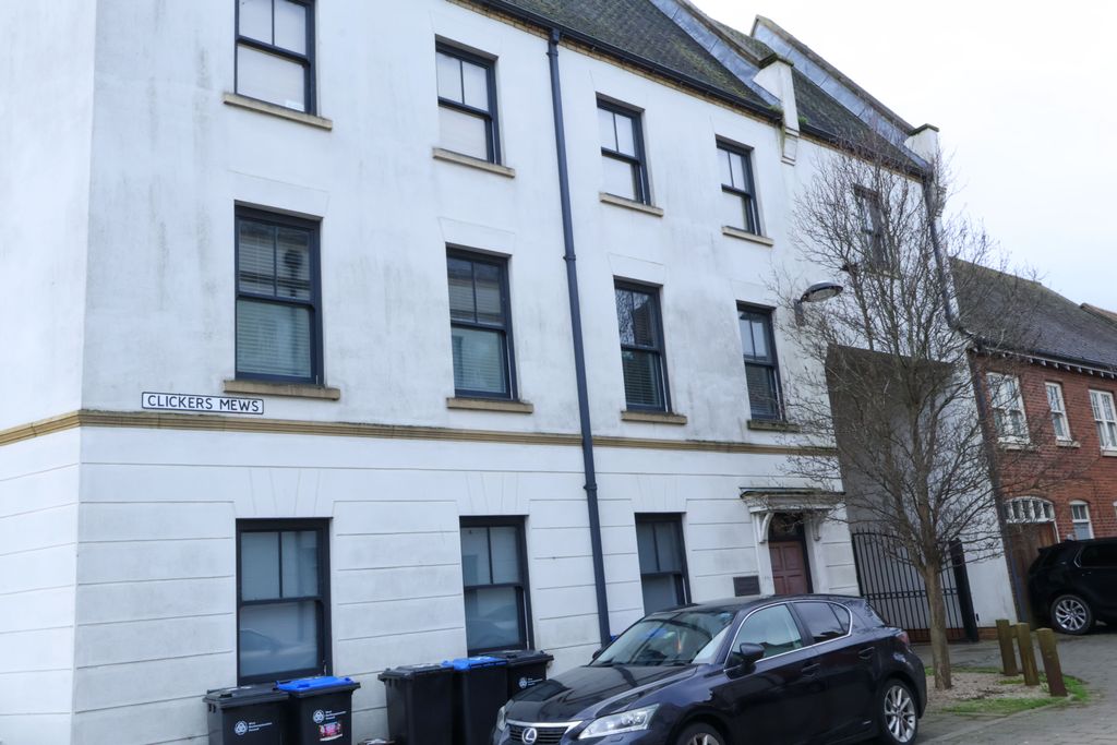 Property photo 1 of 14