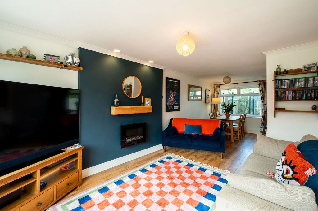 Property photo 2 of 35