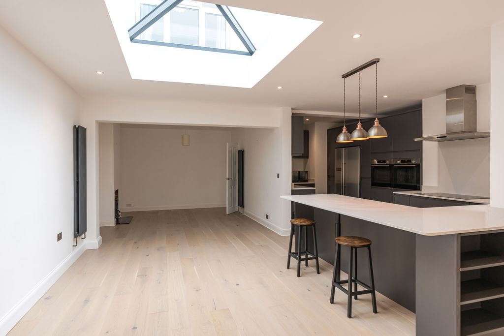 Property photo 2 of 18 25 Highfield Avenue-02045