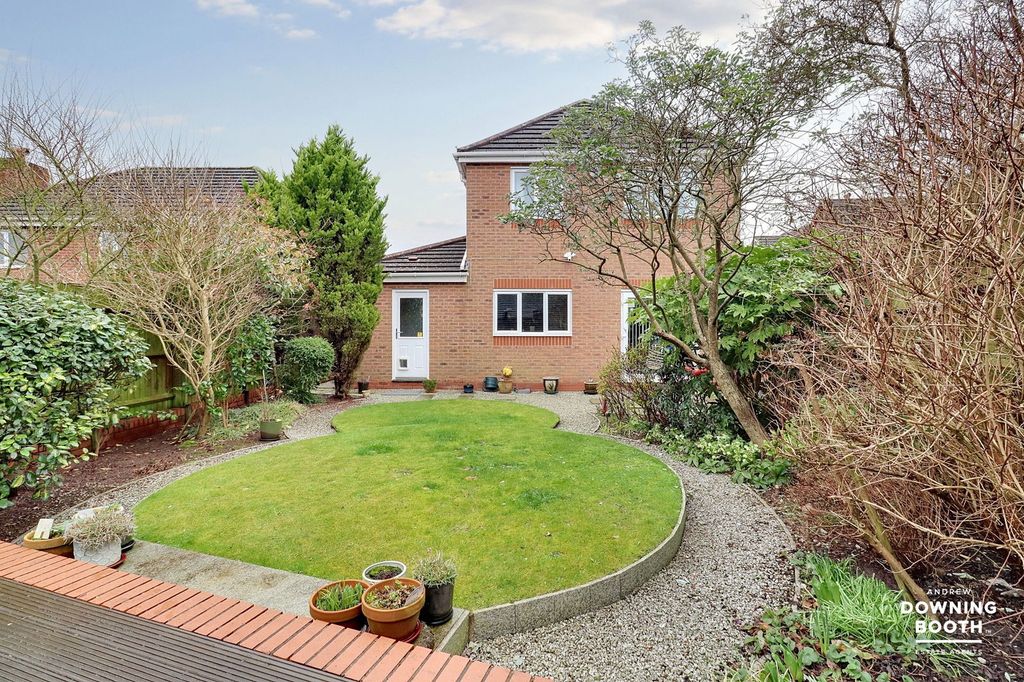 Property photo 2 of 26