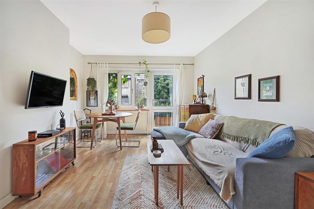 Property photo 1 of 13 Reception