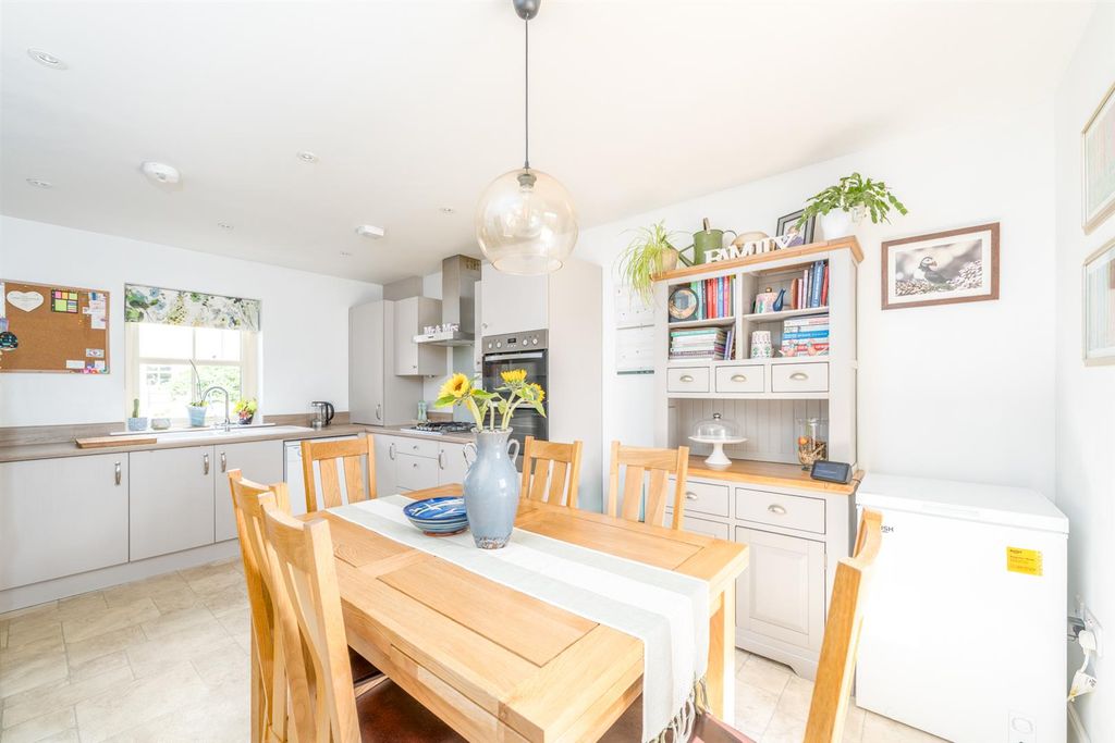 Property photo 2 of 17 9_Dundock Drive_Coldstream-06.Jpg