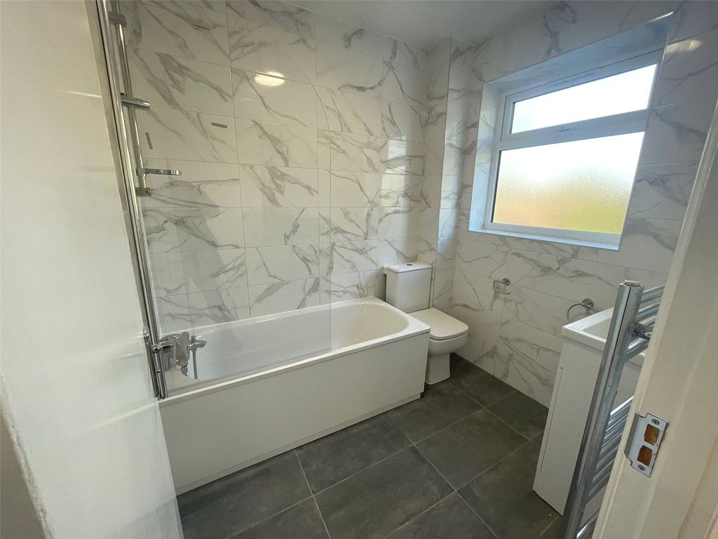 Property photo 2 of 4 Picture No. 06