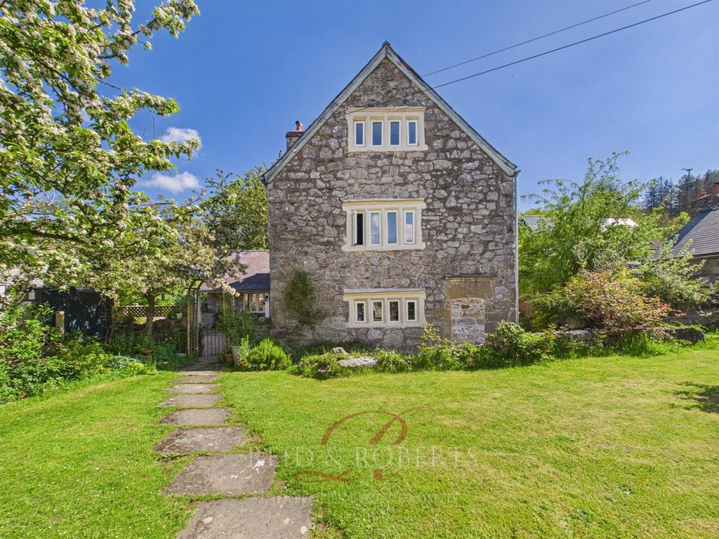 Property photo 2 of 44 Cam05148G0-Pr0177-Still006.Jpg