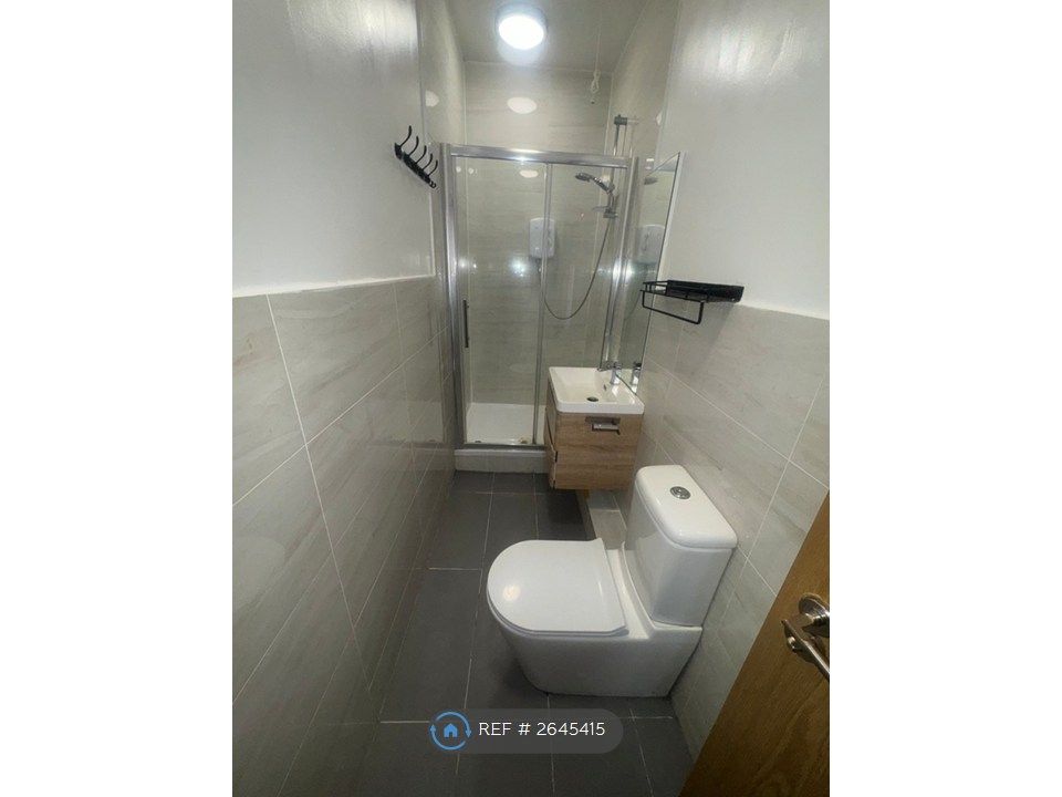 Property photo 1 of 5 Bathroom