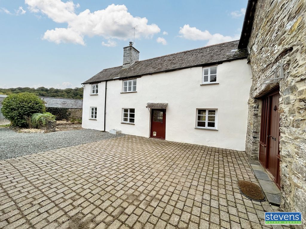 Property photo 3 of 20 Image00037