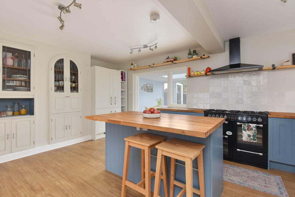 Property photo 3 of 23 47379310